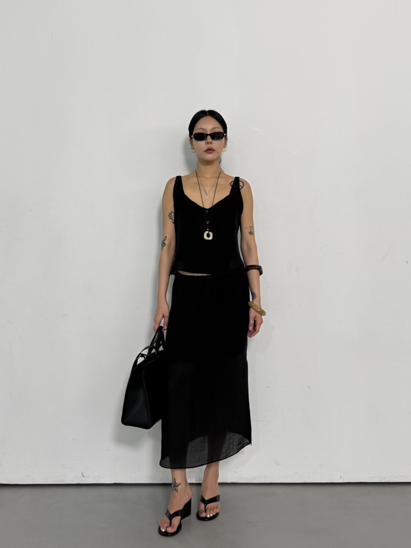 LIMLIMLIM韓國直郵女士新款26春夏推薦熱賣時尚人氣長裙SKLIM LIM LIM長裙