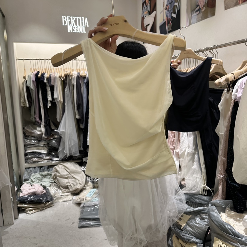 BERTHA韓國直郵實拍女士新品熱賣26夏季吊帶背心不對稱透視BERTHA吊帶/背心圖色1