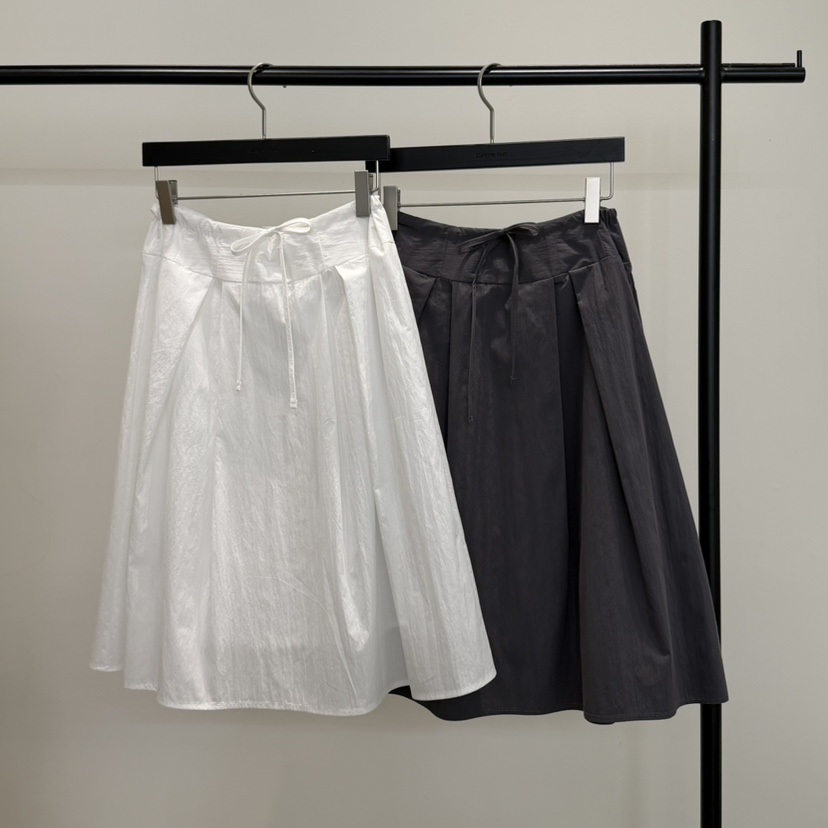 GALERIE NUIT韓國東大門直郵女裝新品職業半身裙中短裙褶裙GALERIE NUIT半身裙/中短裙