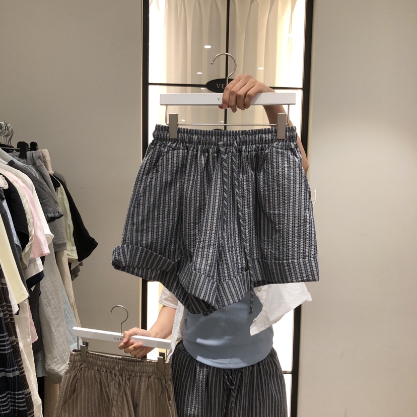 VENIR-a韓國直郵女士新品時尚休閑熱賣職業26夏季短褲條紋VENIR-a短褲圖色2