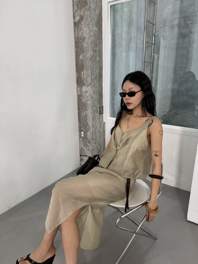 LIMLIMLIM韓國東大門直郵女裝新品時尚熱賣推薦吊帶背心BLLIM LIM LIM吊帶/背心
