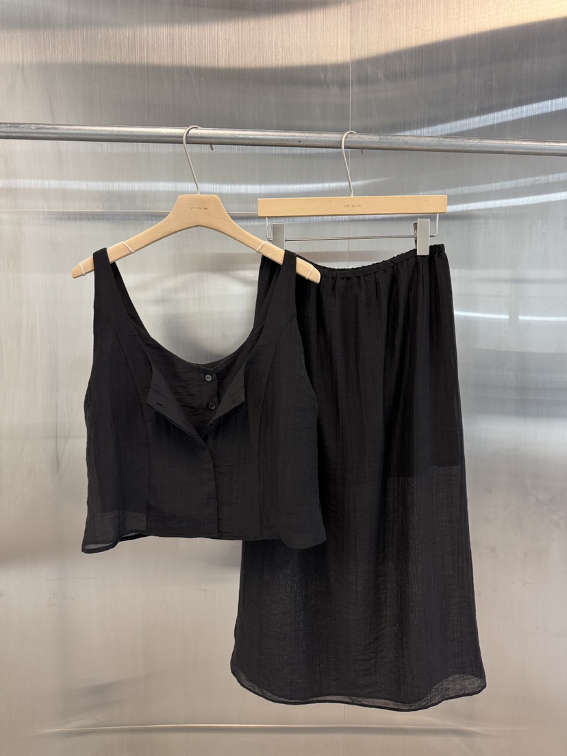 LIMLIMLIM韓國東大門直郵女裝新品時尚熱賣推薦吊帶背心BLLIM LIM LIM吊帶/背心