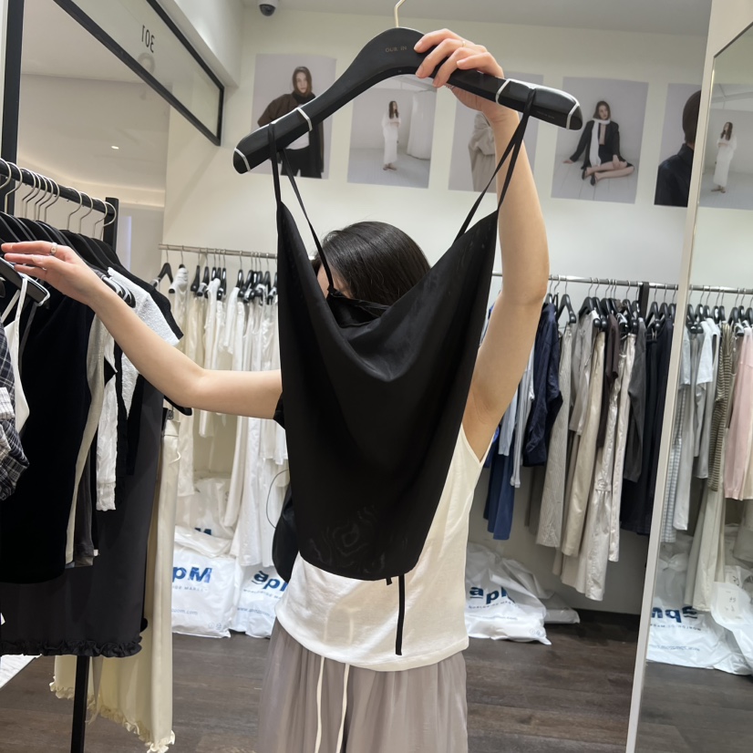 OURIN/THIS IS韓國東大門代購女士新品人氣吊帶背心系帶透明OURIN/THIS IS吊帶/背心圖色1
