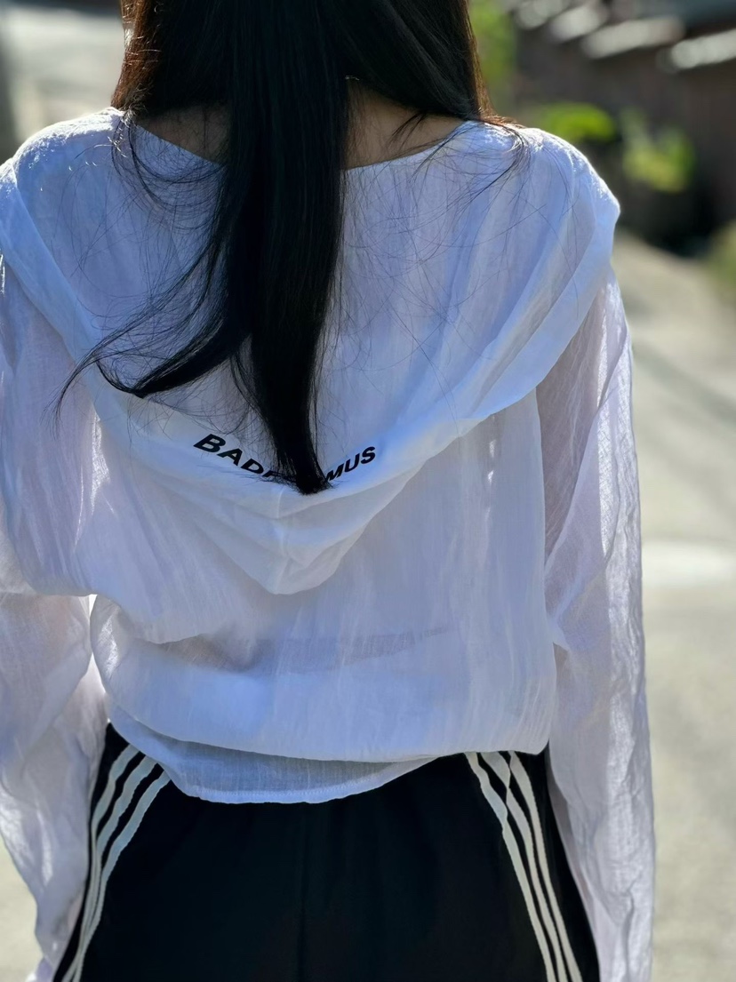 BADFORMUS韓國直郵實拍女裝新品時尚26夏季襯衫蕾絲衫連帽衫BADFORMUS襯衫/蕾絲衫
