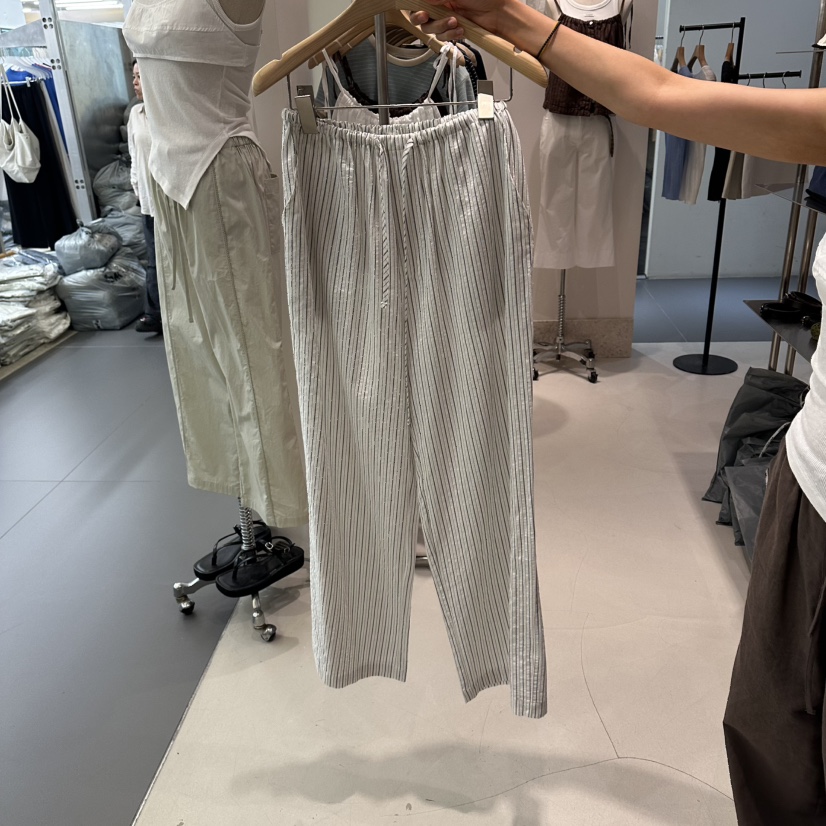 ANDMORE BUTTON韓國東大門代購女士新品休閑推薦休閑褲條紋ANDMORE BUTTON休閑褲圖色2