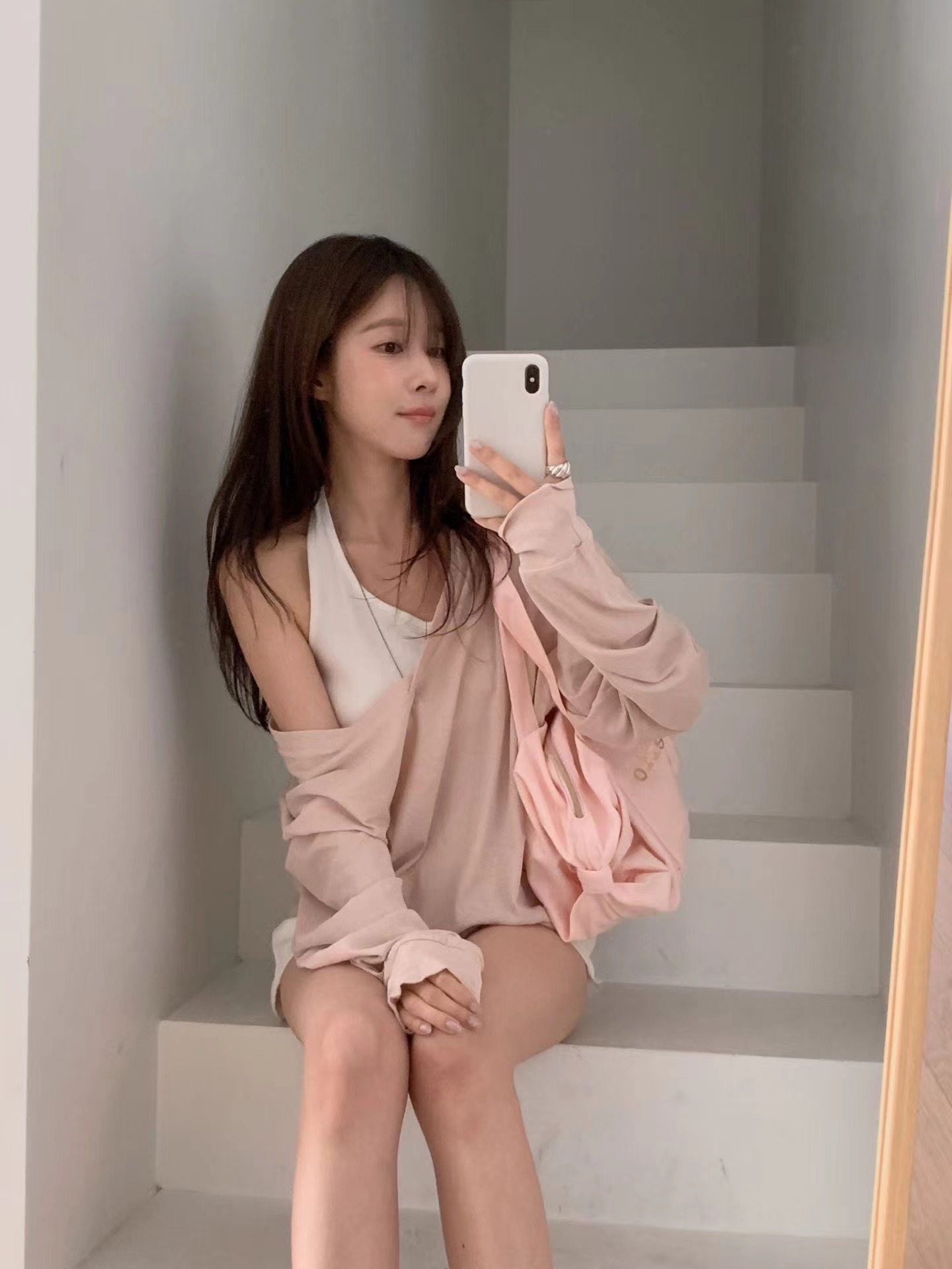 MIELLE-미엘르-OT韓國直郵女士新品休閑長袖T恤不含內搭V領深VMIELLE-2件起長袖T恤圖色1