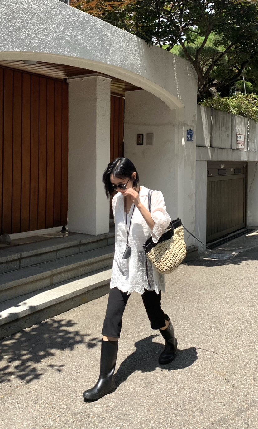 THE LINE-Q東大門實拍韓國女士新款休閑襯衫蕾絲衫天絲刺繡THE LINE-Q襯衫/蕾絲衫