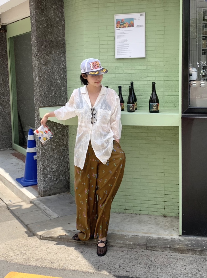 THE LINE-Q東大門實拍韓國女士新款休閑襯衫蕾絲衫天絲刺繡THE LINE-Q襯衫/蕾絲衫