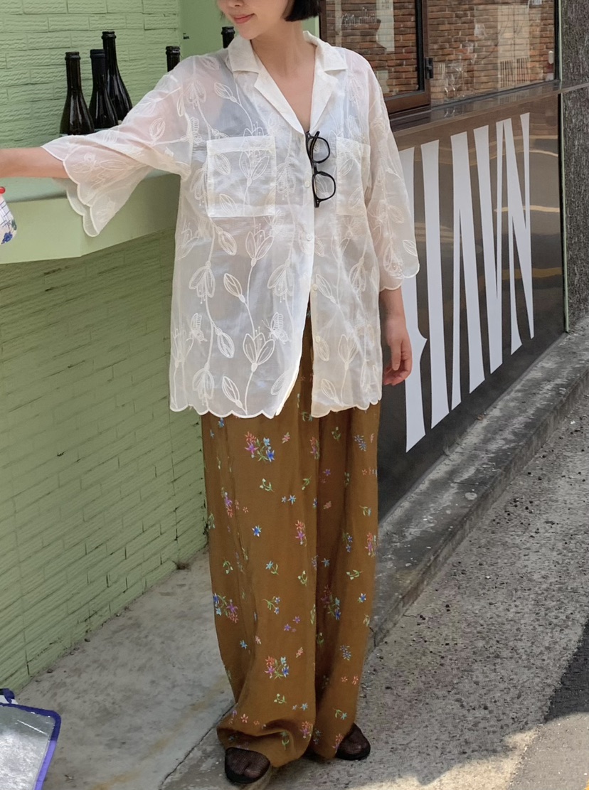 THE LINE-Q東大門實拍韓國女士新款休閑襯衫蕾絲衫天絲刺繡THE LINE-Q襯衫/蕾絲衫