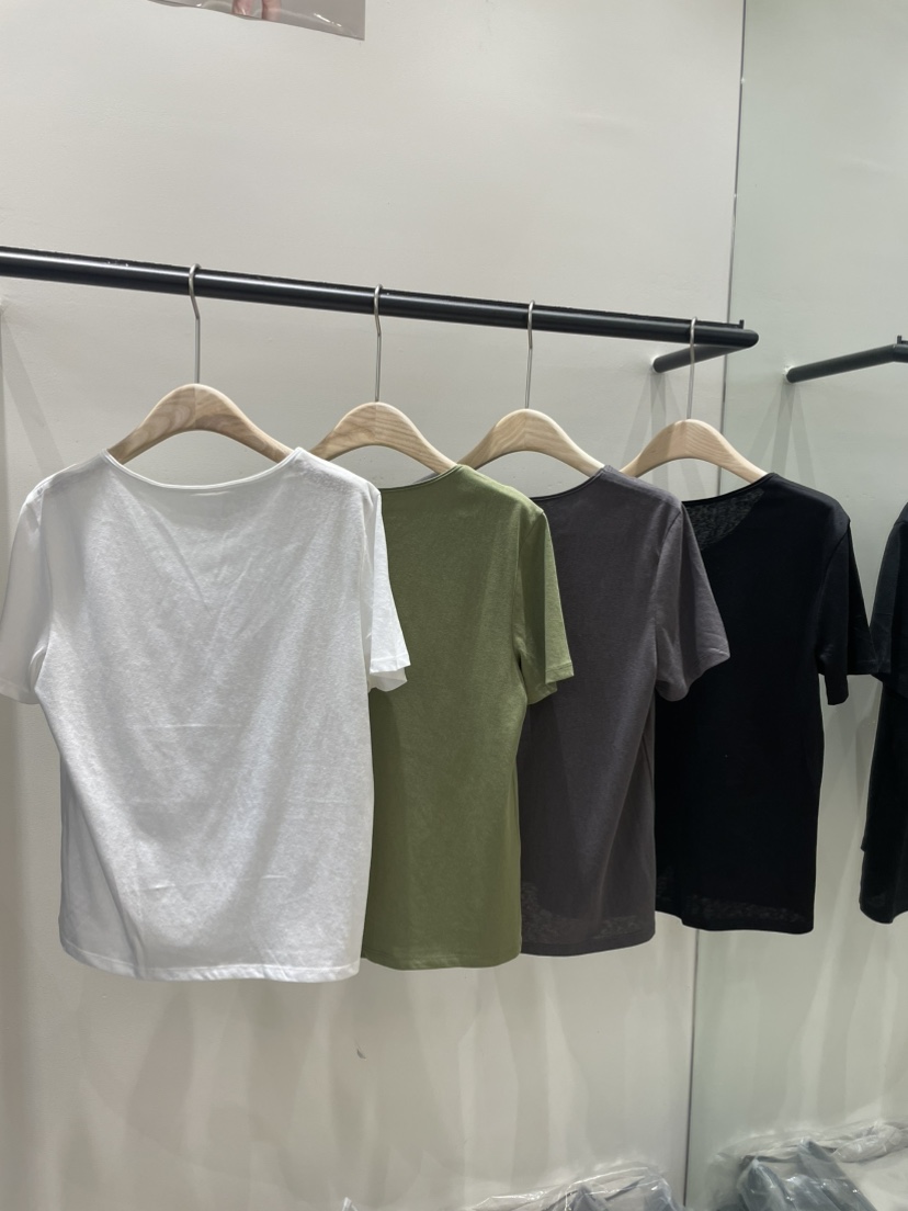 NEOUL韓國東大門直郵女裝新款休閑T恤不含腰帶不含項鏈V領NEOUL/ahin雙領標簽T恤
