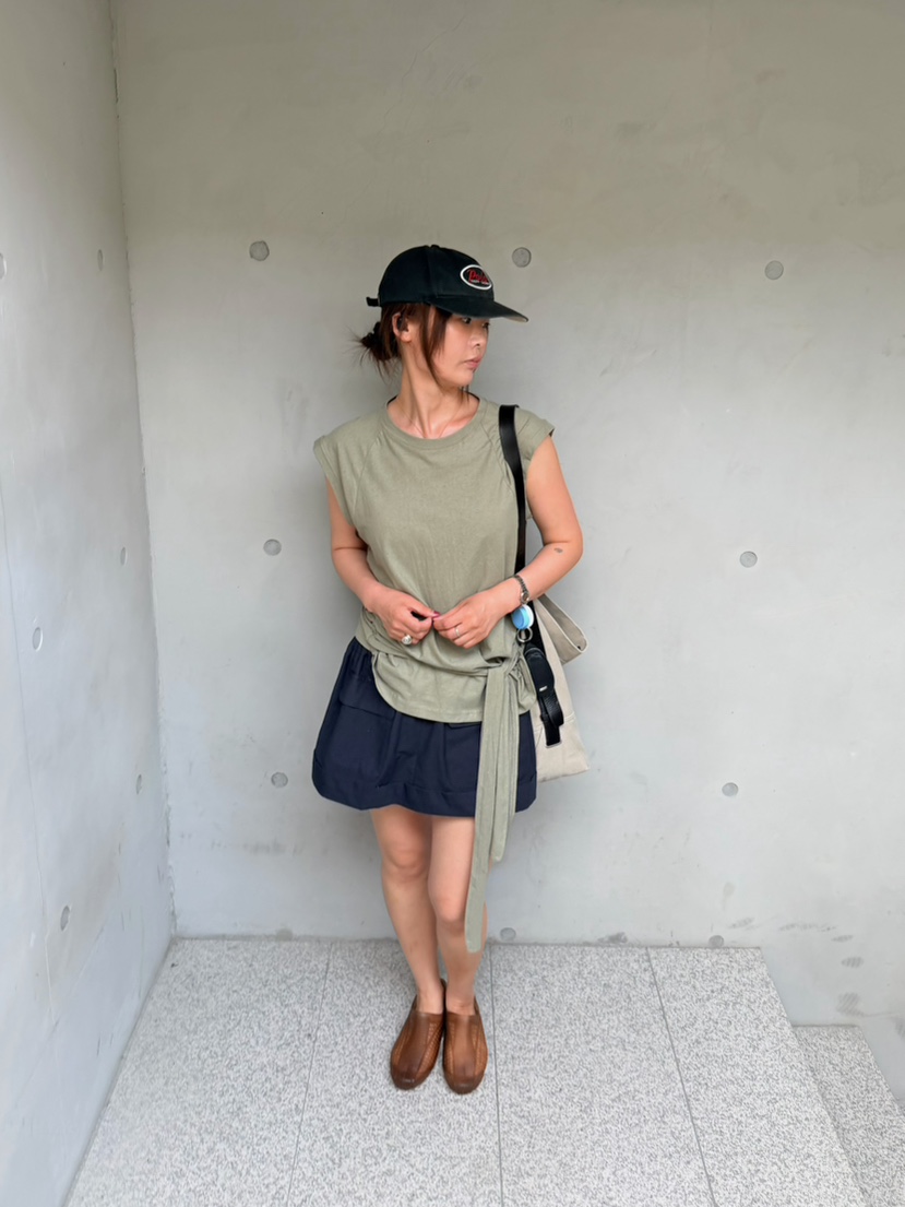 OLI SEOUL東大門實拍韓國女裝新品人氣職業推薦26春夏T恤OLI SEOULT恤