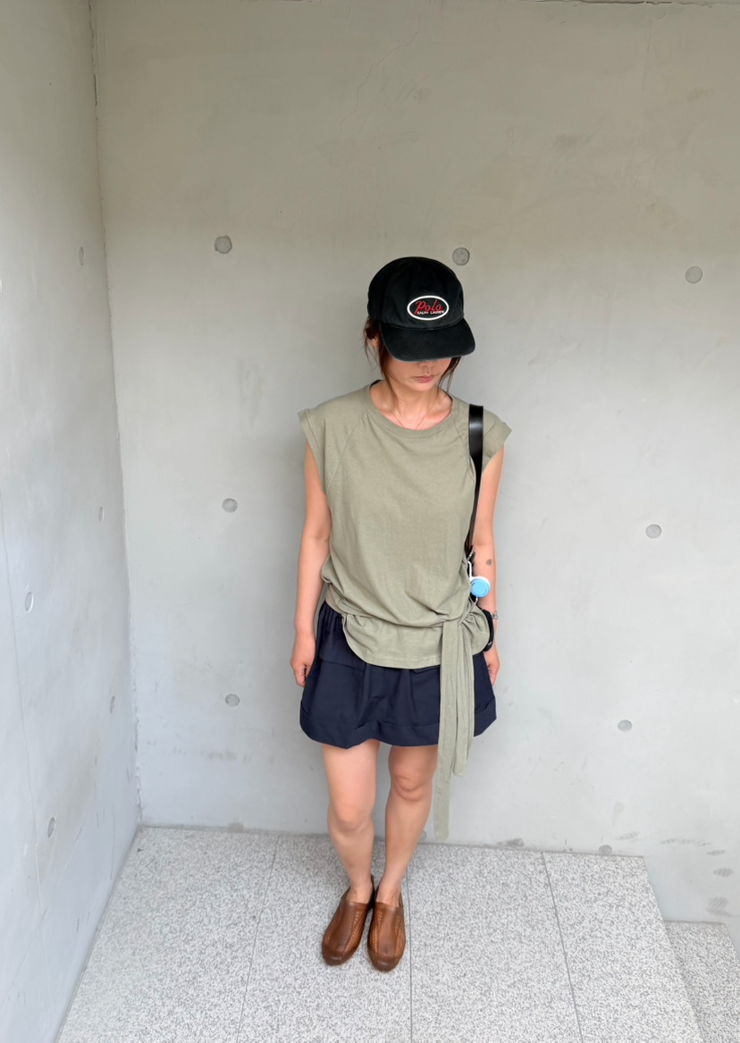 OLI SEOUL東大門實拍韓國女裝新品人氣職業推薦26春夏T恤OLI SEOULT恤