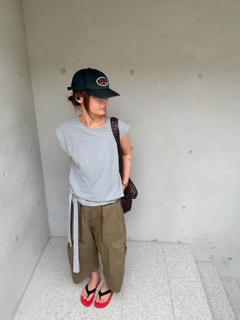 OLI SEOUL東大門實拍韓國女裝新品人氣職業推薦26春夏T恤OLI SEOULT恤