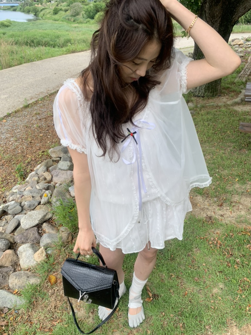 LE AVE韓國東大門直郵女裝新品時尚26春夏襯衫蕾絲衫不含內搭LE AVE襯衫/蕾絲衫