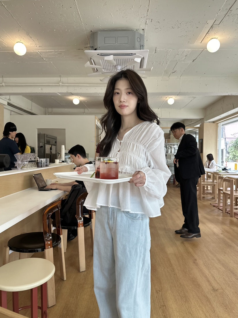 ERUME韓國直郵女士新款人氣推薦職業26春夏26夏季襯衫蕾絲衫ERUME襯衫/蕾絲衫