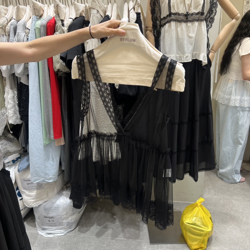 BY FLOW韓國代購女士新品26夏季熱賣休閑26春夏吊帶背心BY FLOW吊帶/背心圖色1
