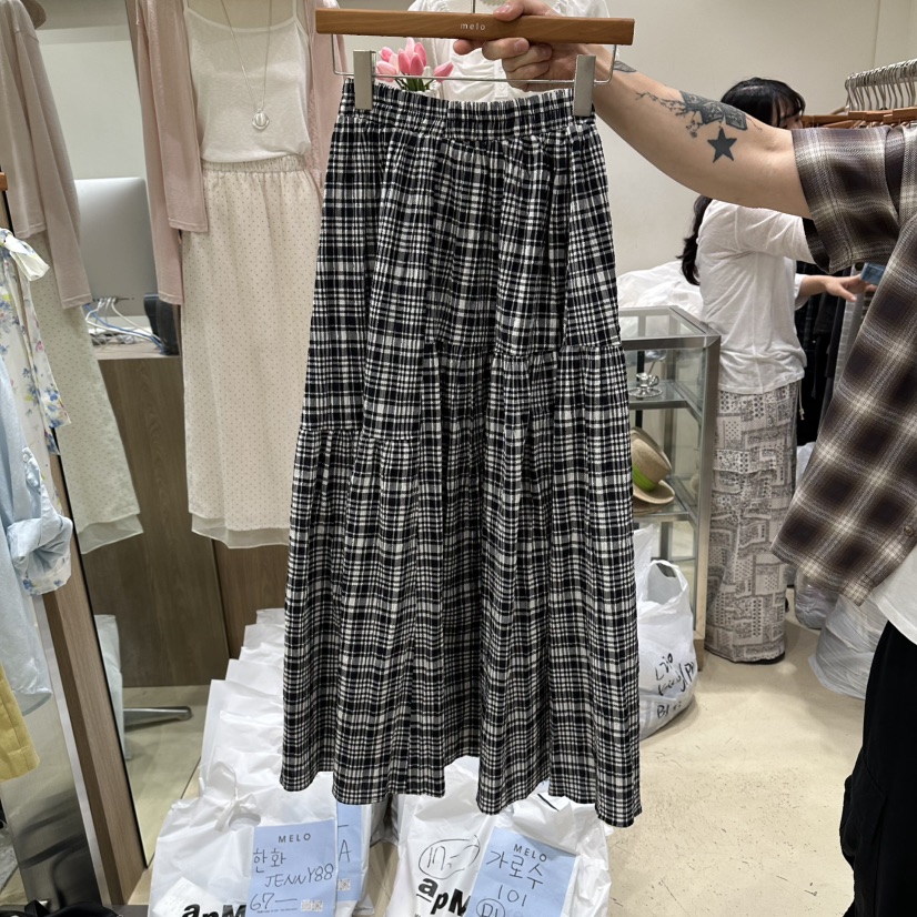MELO東大門實拍韓國女裝新品時尚26夏季職業人氣長裙格紋MELO長裙圖色1