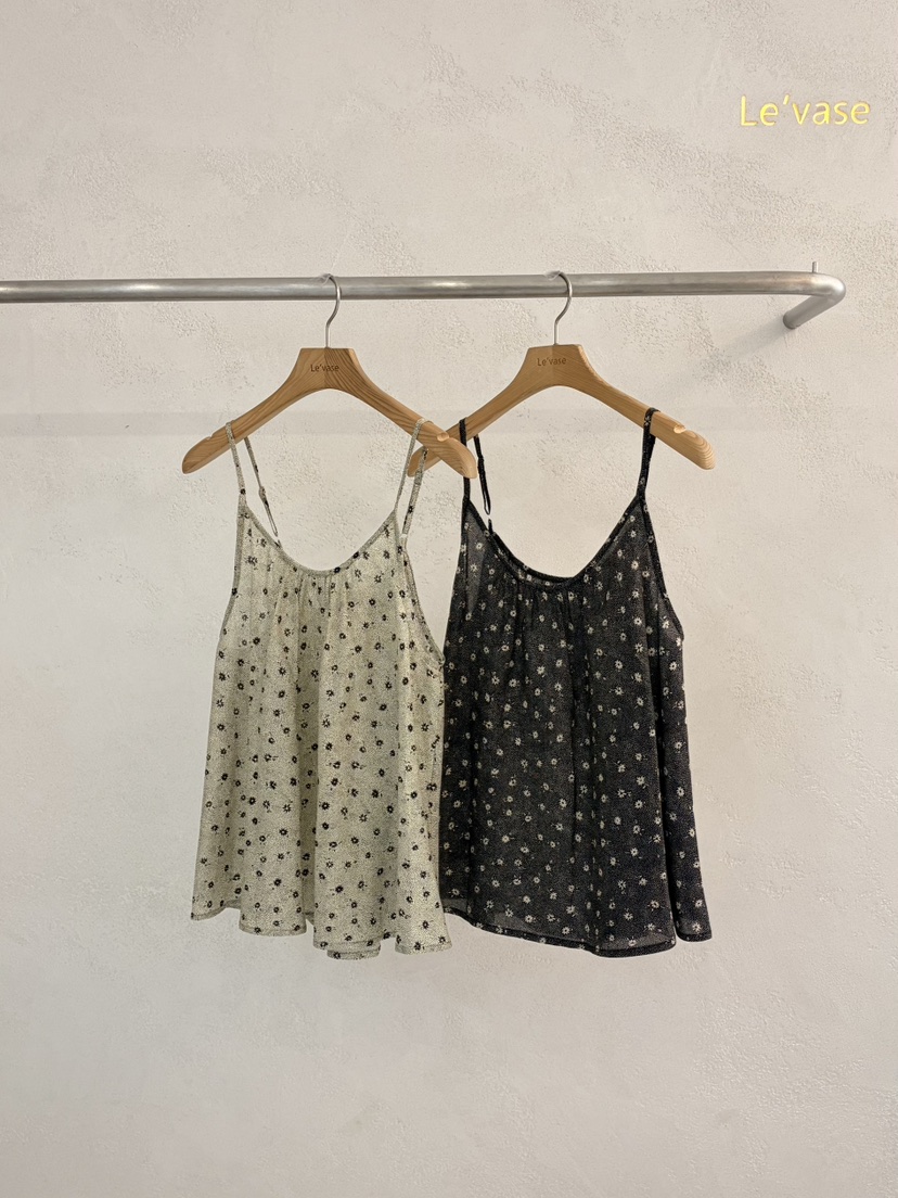 LE VASE韓國東大門直郵女士新品推薦熱賣26夏季吊帶背心LE VASE吊帶/背心