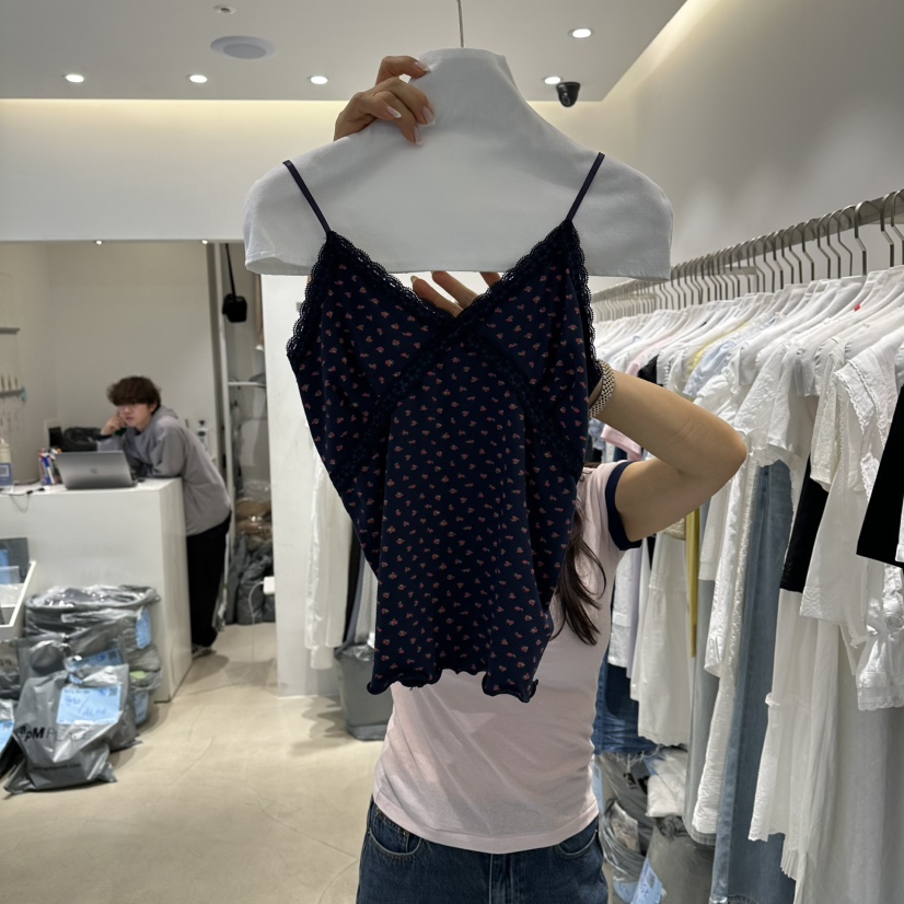 RICH SISTER韓國直郵女士新品熱賣26夏季吊帶背心花朵無袖RICH SISTER吊帶/背心圖色2