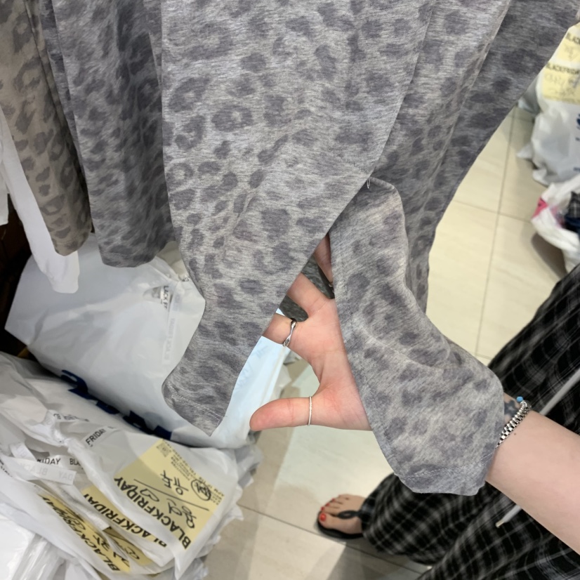 BLACKFRIDAY韓國代購女士新品休閑時尚推薦職業26春夏T恤BLACK FRIDAYT恤