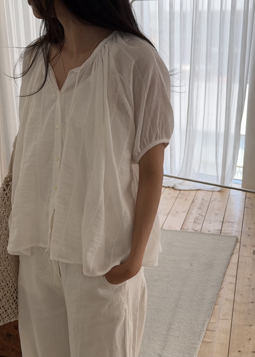 AMY GRACE-A東大門實拍韓國女士新品人氣熱賣襯衫蕾絲衫AMY GRACE襯衫/蕾絲衫