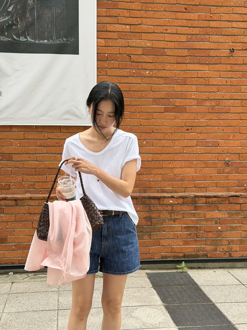 AMY GRACE-A東大門實拍韓國女士新品休閑人氣T恤不含內搭AMY GRACET恤