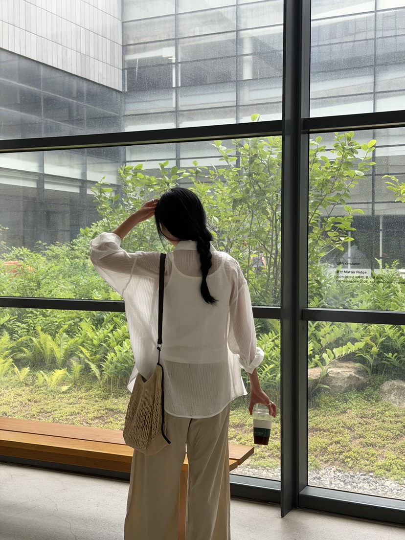 AMY GRACE-A韓國東大門代購女裝新款熱賣時尚襯衫蕾絲衫AMY GRACE襯衫/蕾絲衫