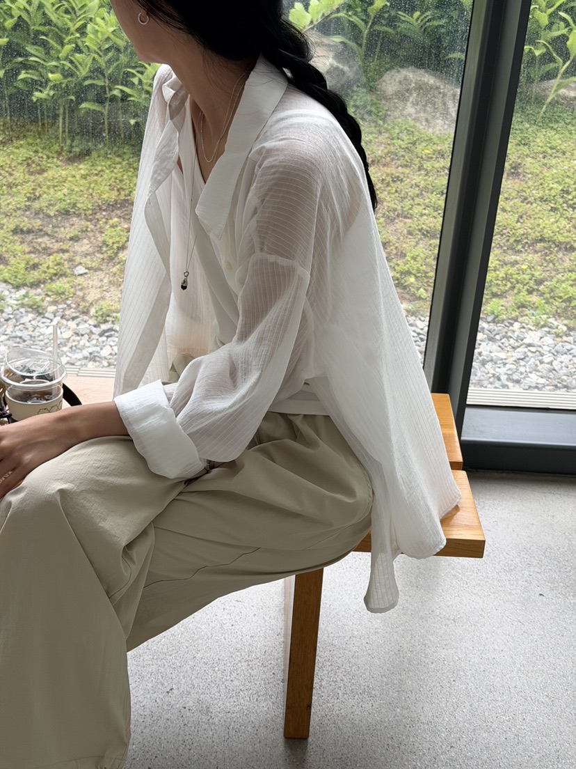 AMY GRACE-A韓國東大門代購女裝新款熱賣時尚襯衫蕾絲衫AMY GRACE襯衫/蕾絲衫