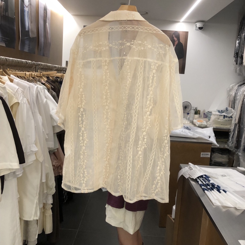 BLAIR東大門實拍韓國女裝新品熱賣推薦人氣襯衫蕾絲衫蕾絲BLAIR seoul襯衫/蕾絲衫
