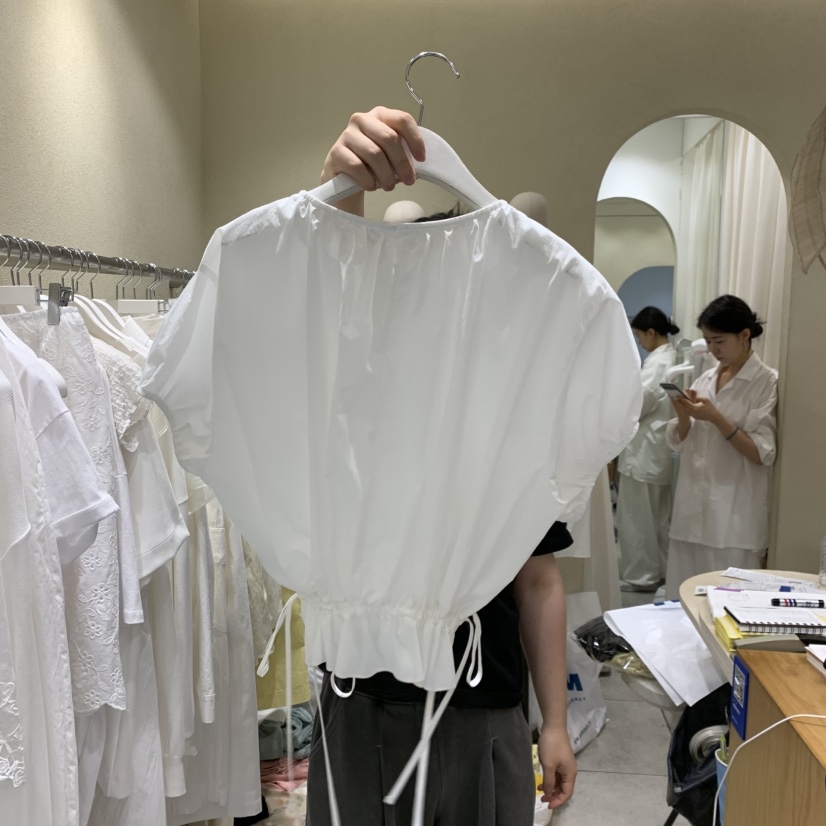 BROCCOLISALAD東大門實拍韓國女裝新品熱賣26夏季襯衫蕾絲衫BROCCOLISALAD襯衫/蕾絲衫