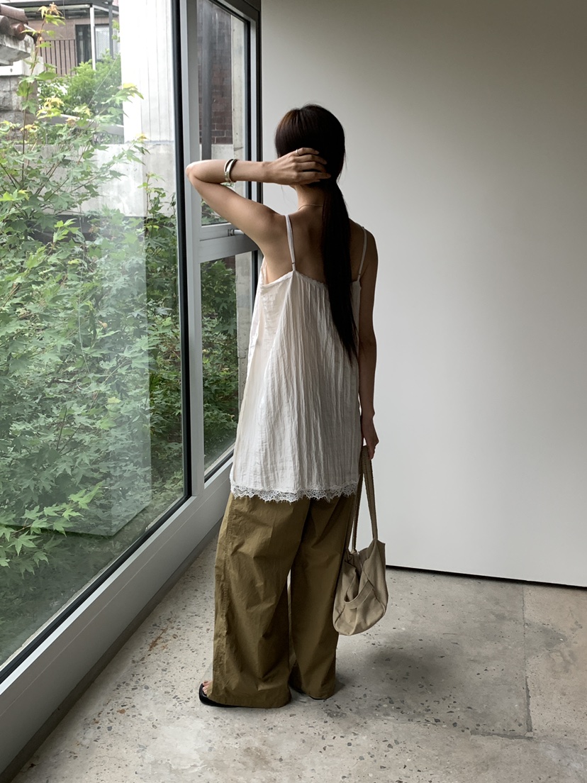 B_GARDER韓國代購女士新品時尚熱賣推薦人氣連衣裙刺繡繡花B.GARDER連衣裙