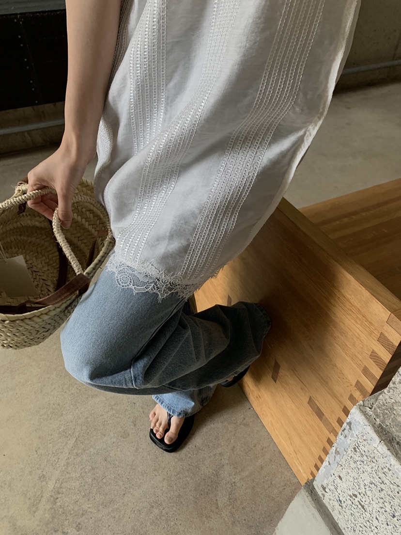 B_GARDER韓國代購女士新品時尚熱賣推薦人氣連衣裙刺繡繡花B.GARDER連衣裙
