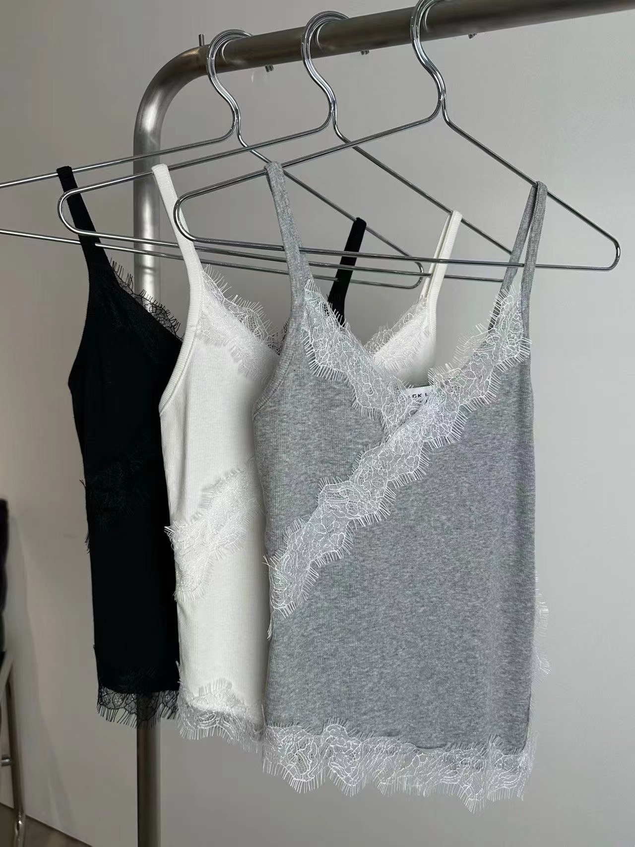 BLACK LINE東大門實拍韓國女士新款推薦吊帶背心蕾絲無袖BLACK LINE吊帶/背心