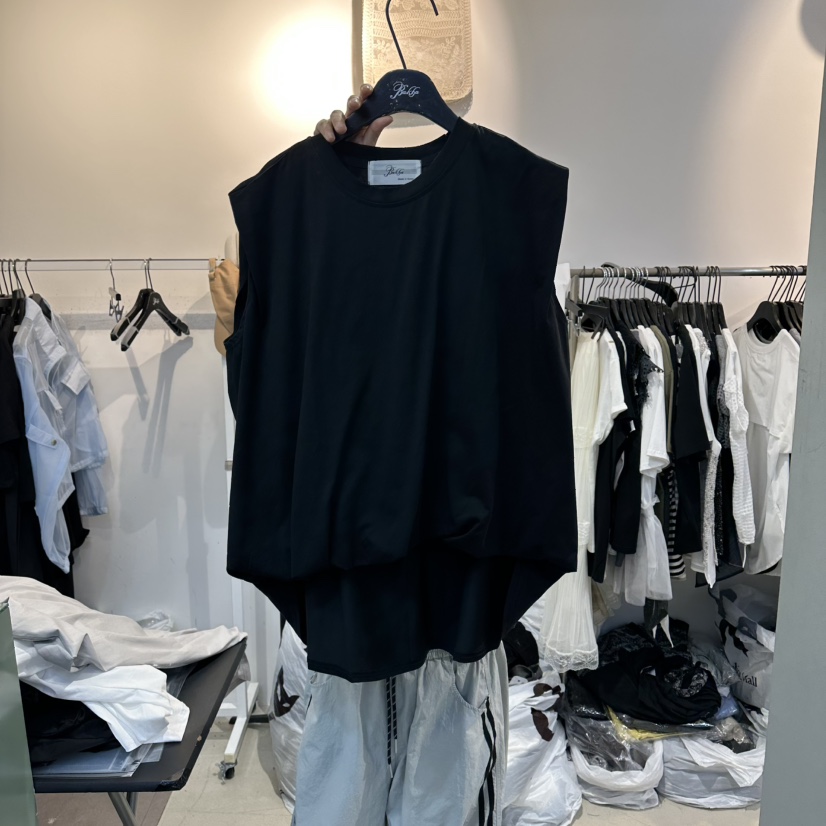 空韓國代購女士新品推薦26夏季熱賣人氣吊帶背心褶裥無袖BAKHA吊帶/背心圖色2