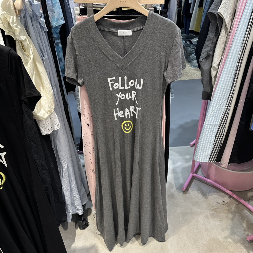 ANNA-P東大門實拍韓國女裝新款26夏季時尚推薦連衣裙V領ANNA-P連衣裙圖色1