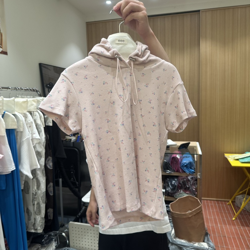 EEE韓國直郵女士新品26夏季熱賣時尚人氣休閑推薦T恤連帽衫EEET恤圖色2