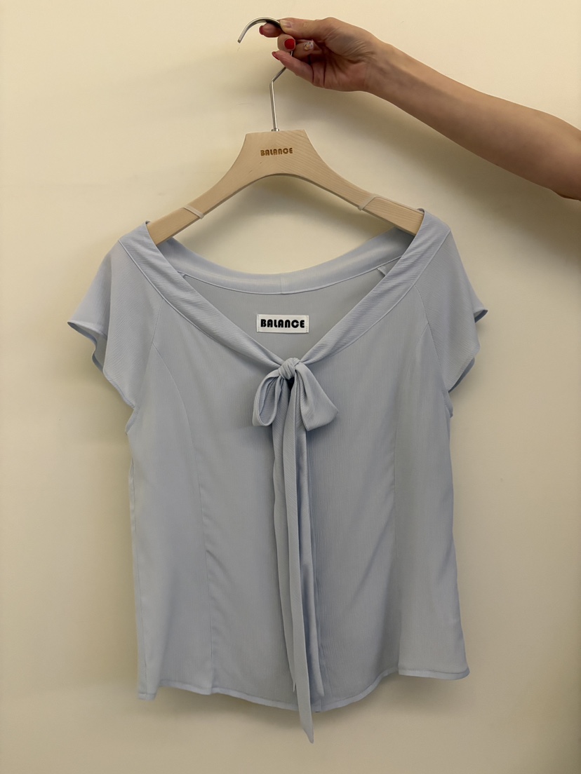 BALANCE韓國東大門直郵女裝新品時尚推薦熱賣襯衫蕾絲衫絲帶BALANCE襯衫/蕾絲衫圖色2