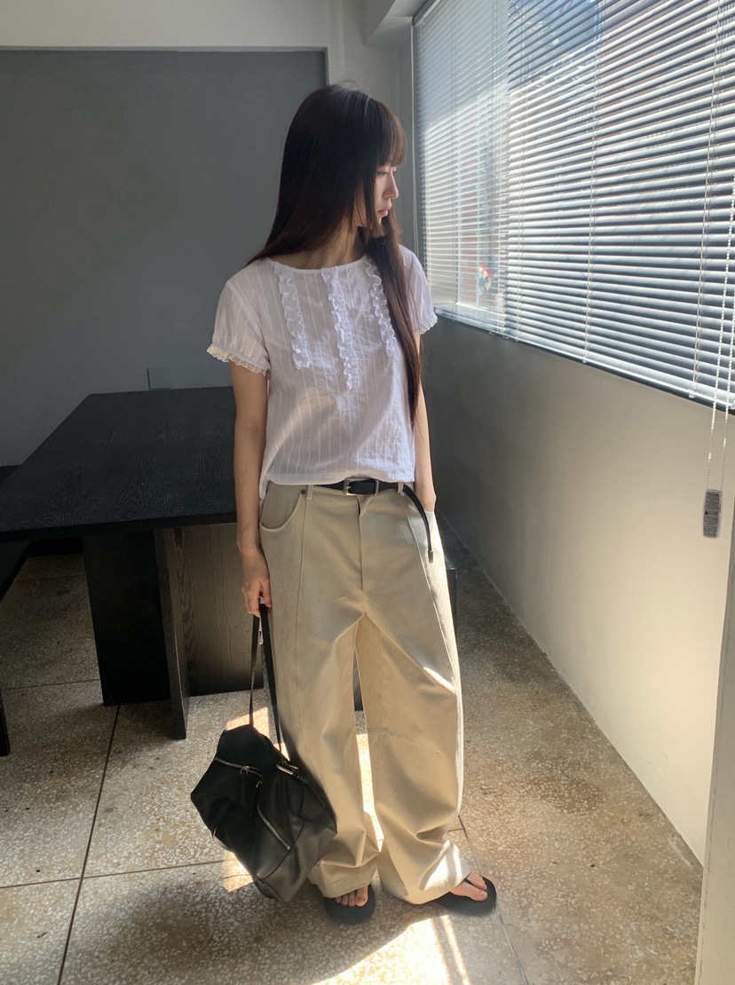 LOGARDEN韓國直郵女裝新款人氣時尚熱賣26夏季襯衫蕾絲衫LO GARDEN襯衫/蕾絲衫