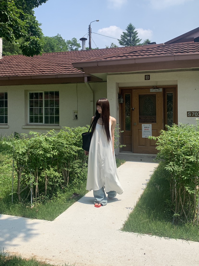 LOGARDEN韓國直郵女士新款時尚推薦26夏季連衣裙OPS含腰繩LO GARDEN連衣裙