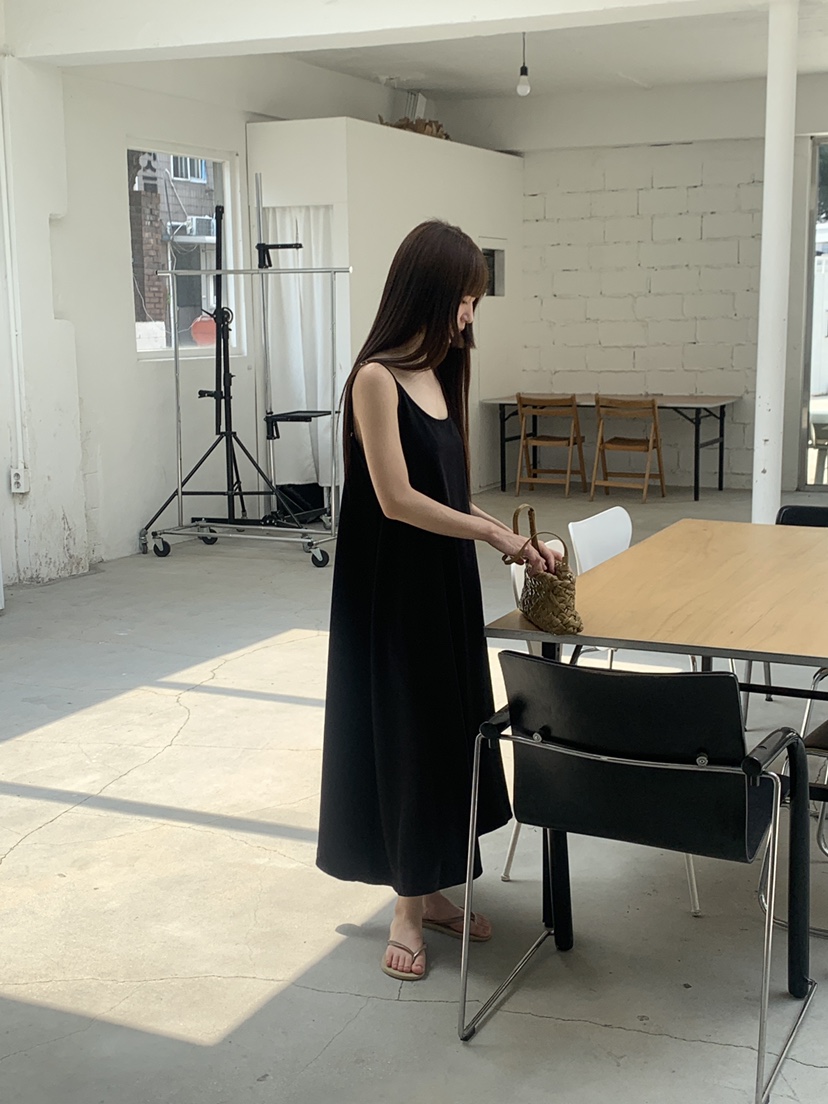 LOGARDEN韓國直郵女士新款時尚推薦26夏季連衣裙OPS含腰繩LO GARDEN連衣裙