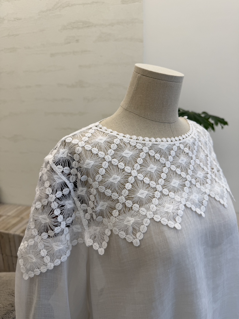 LAUNDRY韓國直郵女裝新品熱賣26夏季時尚襯衫蕾絲衫刺繡蕾絲LAUNDRY襯衫/蕾絲衫