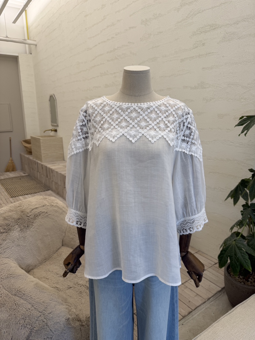 LAUNDRY韓國直郵女裝新品熱賣26夏季時尚襯衫蕾絲衫刺繡蕾絲LAUNDRY襯衫/蕾絲衫