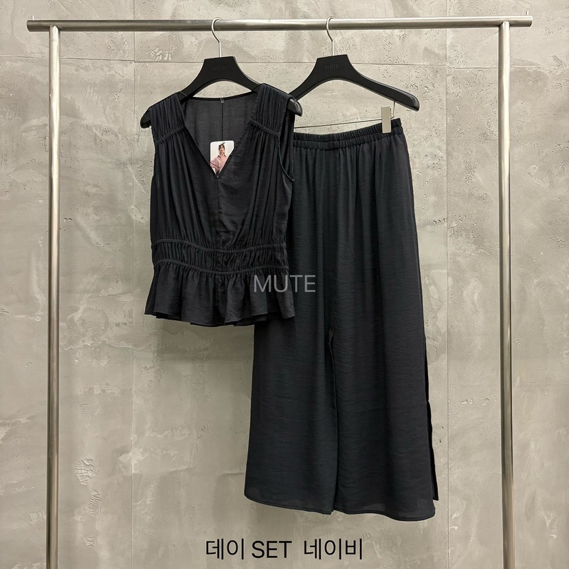 MUTE-P韓國代購女裝新品時尚推薦26夏季人氣休閑熱賣套裝MUTE套裝圖色2深藍色