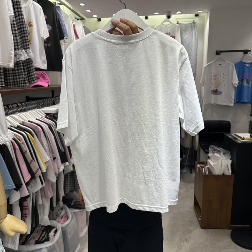 EVE東大門實拍韓國女裝新品時尚人氣熱賣推薦休閑T恤小熊EVET恤