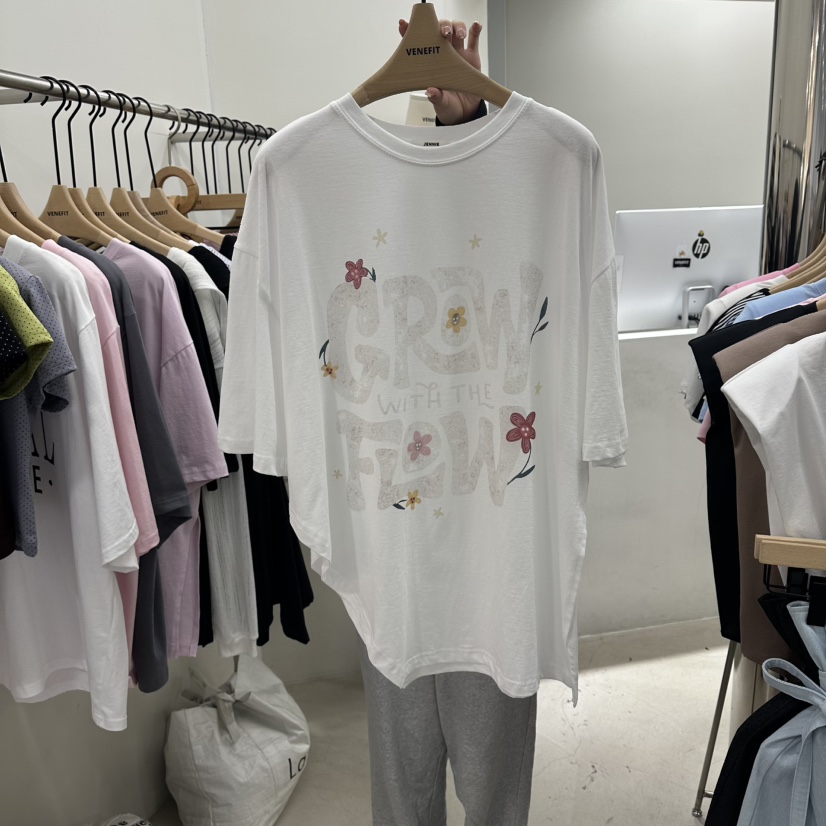 VENEFIT韓國直郵實拍女士新品時尚熱賣休閑26夏季推薦T恤VENEFIT/JENNIET恤圖色1