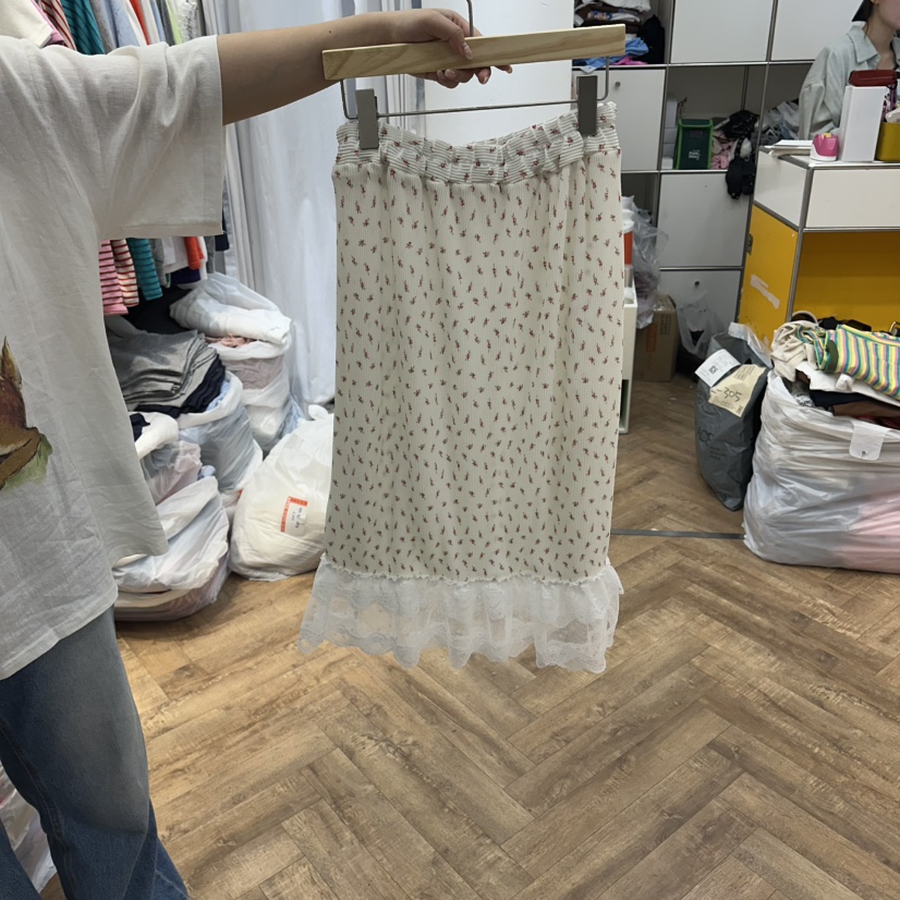 DE LINE韓國代購女士新品熱賣26夏季半身裙中短裙花朵褶皺DE LINE半身裙/中短裙