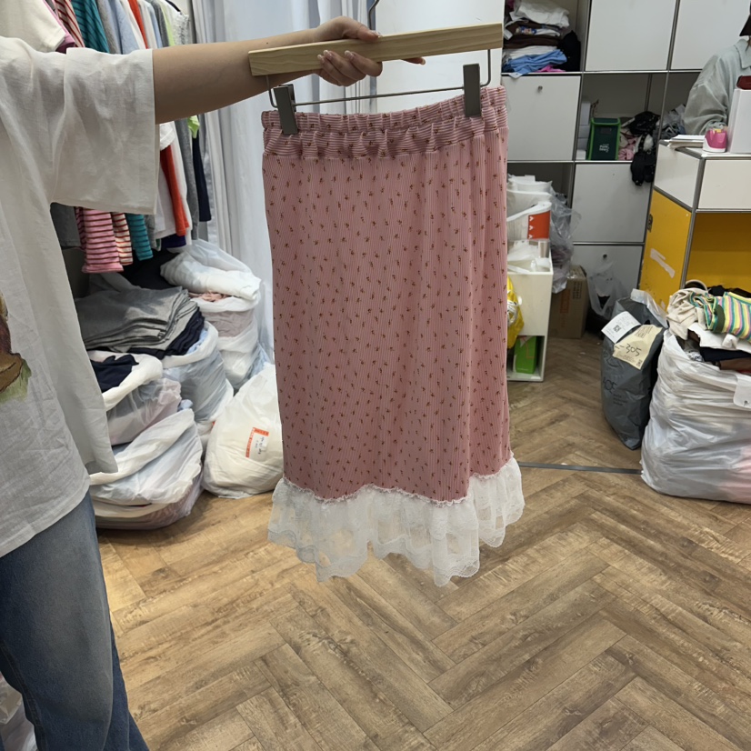 DE LINE韓國代購女士新品熱賣26夏季半身裙中短裙花朵褶皺DE LINE半身裙/中短裙圖色2