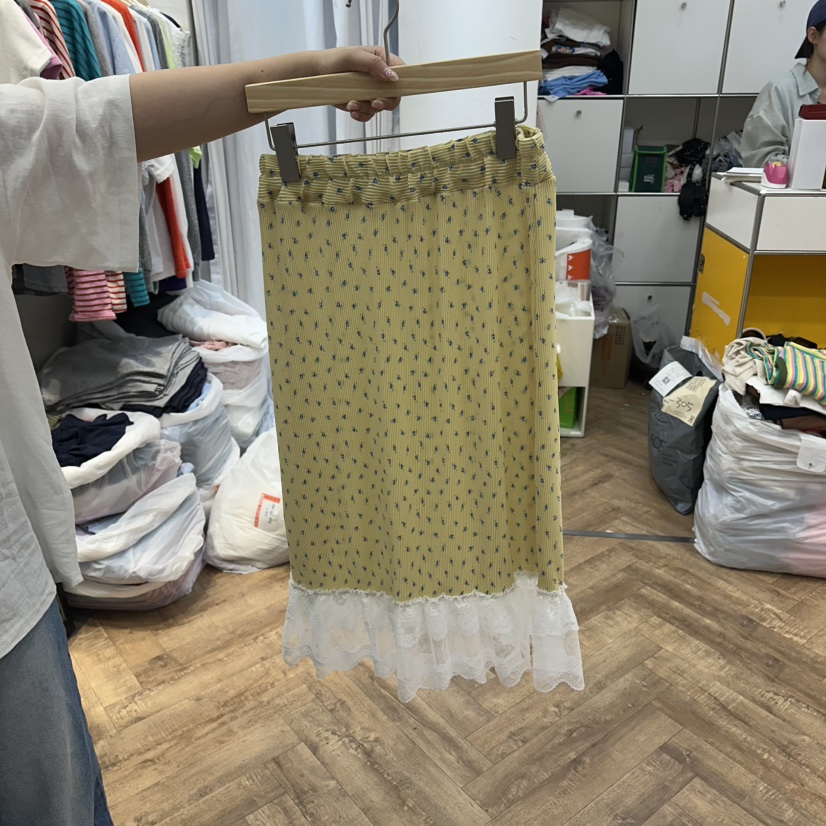 DE LINE韓國代購女士新品熱賣26夏季半身裙中短裙花朵褶皺DE LINE半身裙/中短裙圖色3