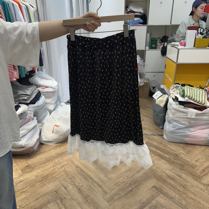 DE LINE韓國代購女士新品熱賣26夏季半身裙中短裙花朵褶皺DE LINE半身裙/中短裙圖色4