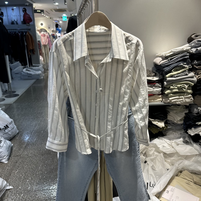 LIL韓國東大門直郵女裝新品休閑推薦時尚襯衫蕾絲衫含腰繩LIL SEOUL襯衫/蕾絲衫圖色2